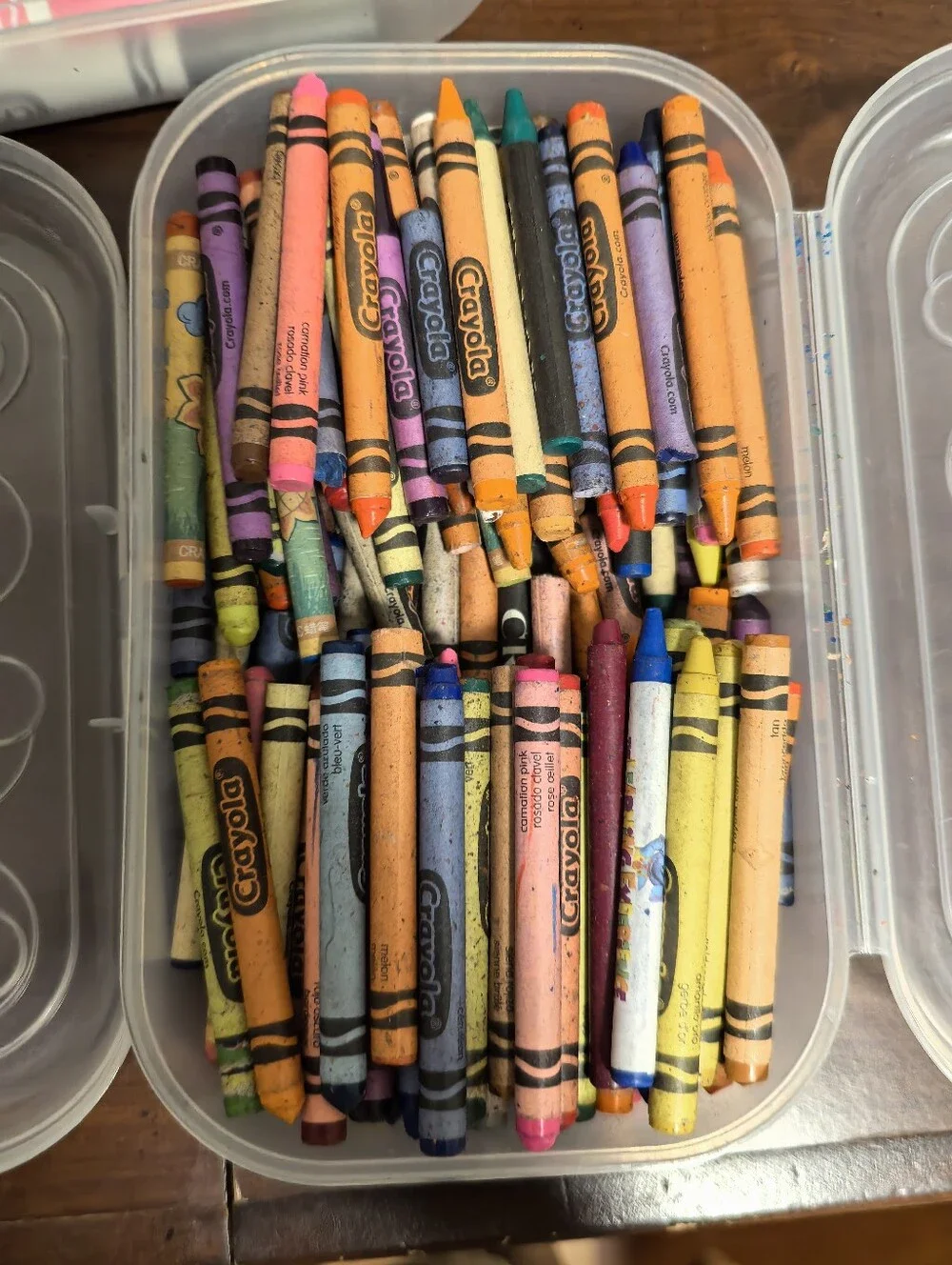 Crayola Art Supply Bundle – Colored Pencils, Crayons & Markers